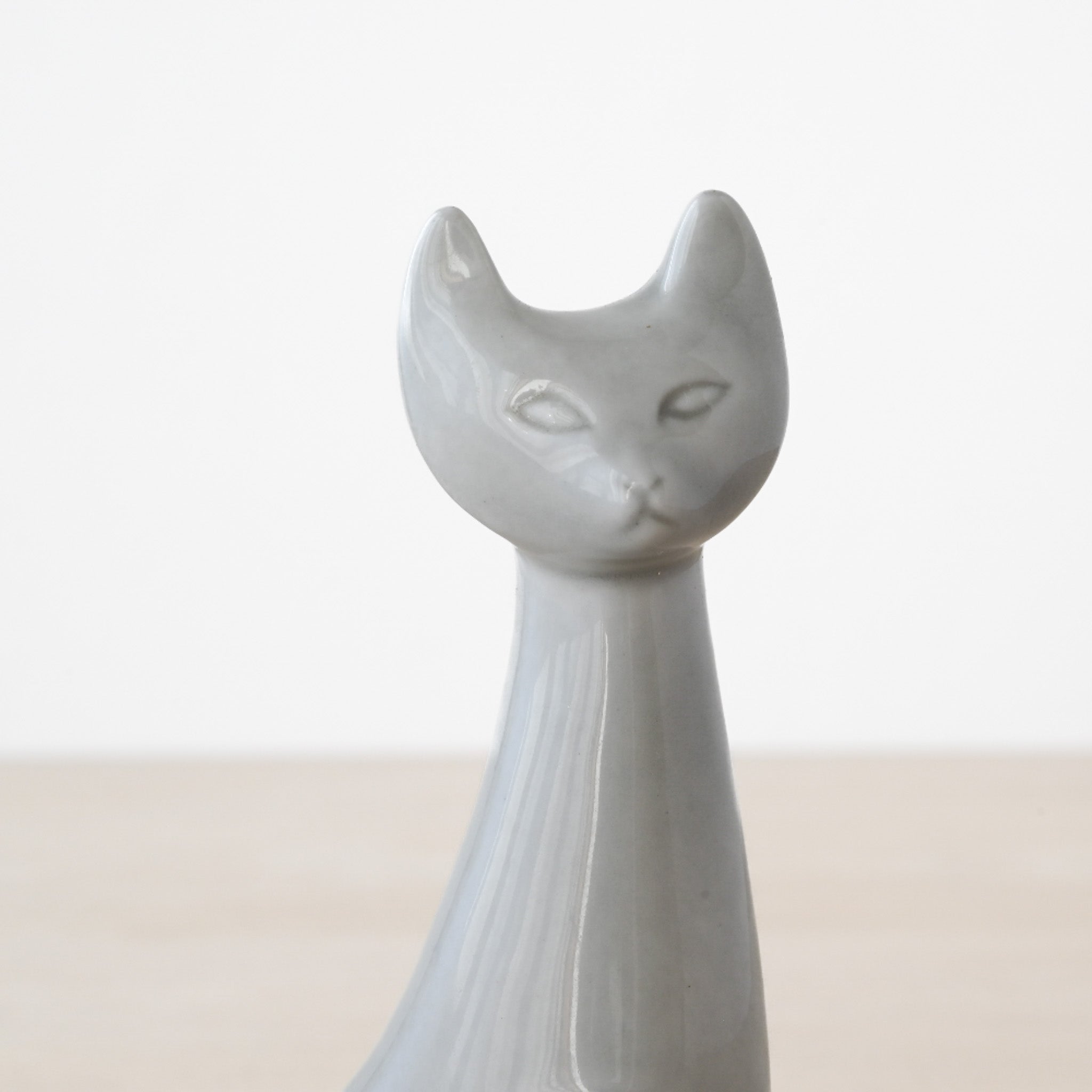 ロールストランド  グンナー・ニールンド  猫のオブジェ  陶器 / スウェーデン