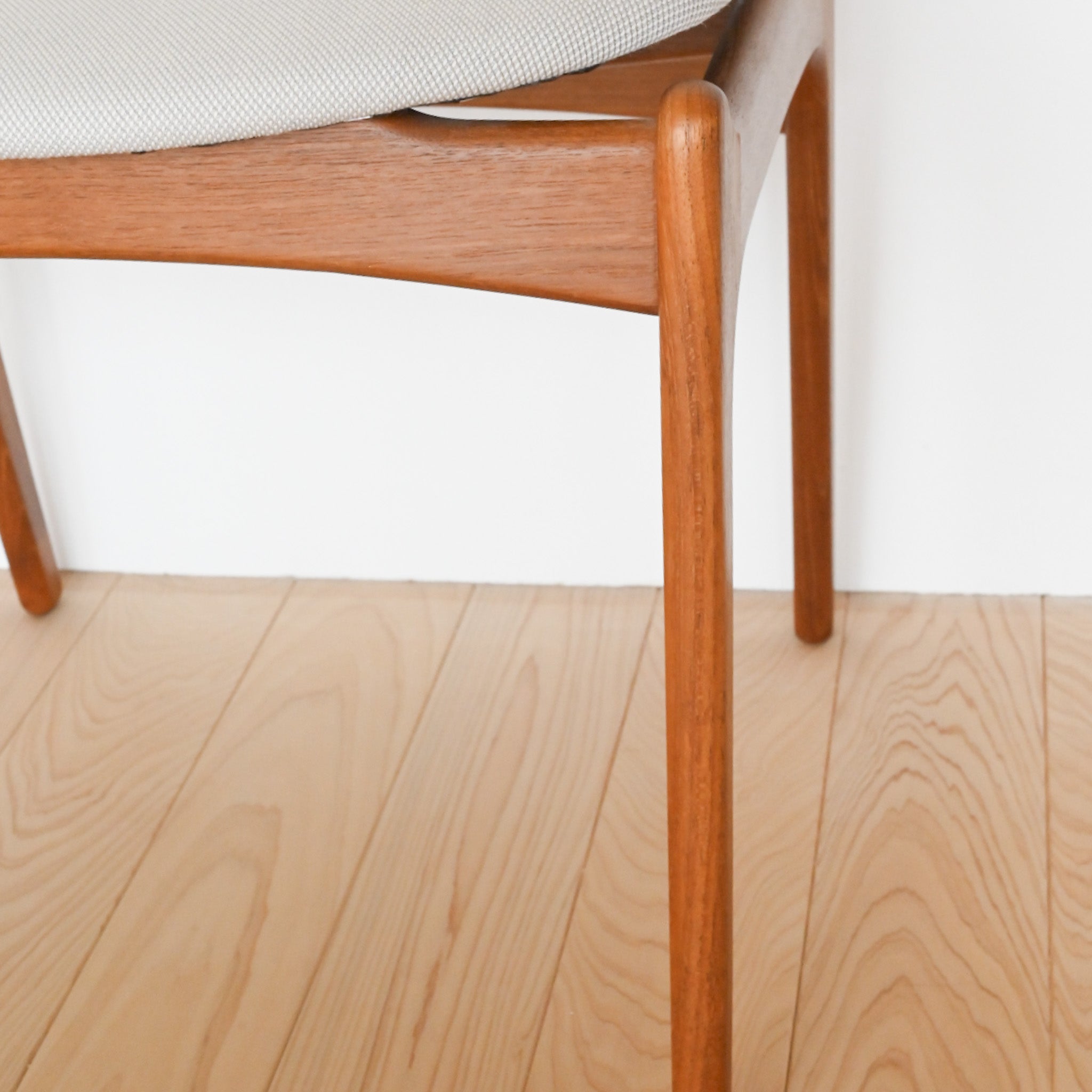 エリック・バック（Erik Buch） Model 49 Chair / デンマーク – yahan