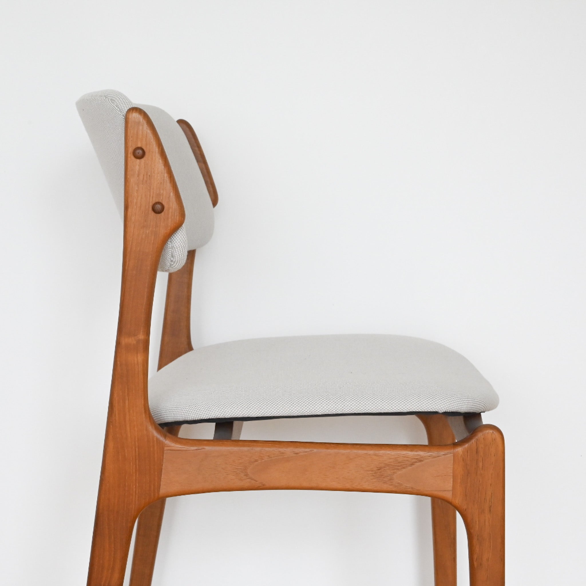 エリック・バック（Erik Buch） Model 49 Chair / デンマーク – yahan