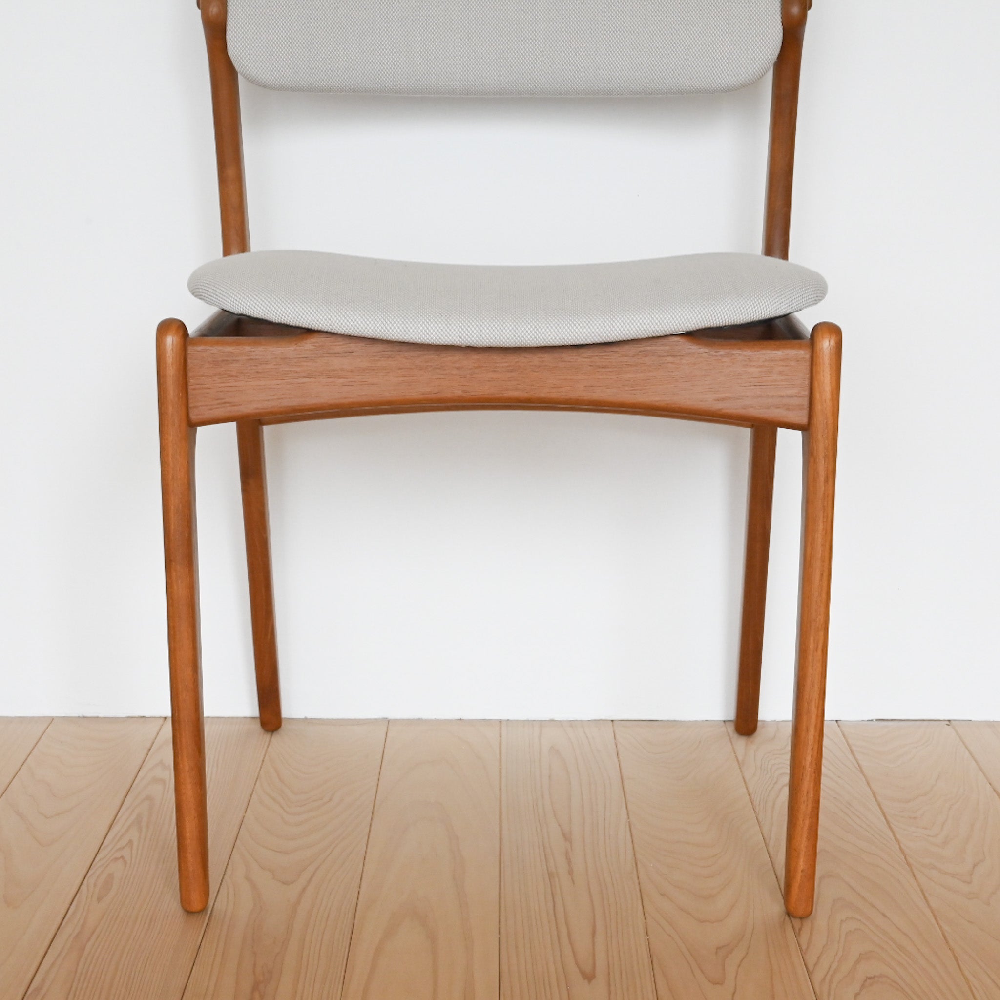 エリック・バック（Erik Buch） Model 49 Chair / デンマーク – yahan