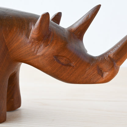 Vintage Teak Wood Rhino / ヴィンテージ チーク サイのオブジェ