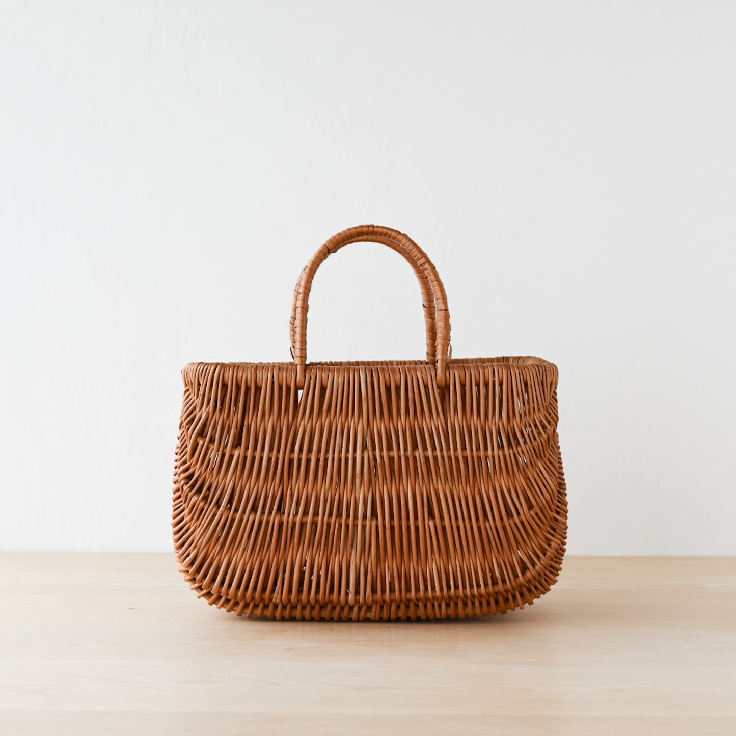 ラトビア  ショッピングバスケットM