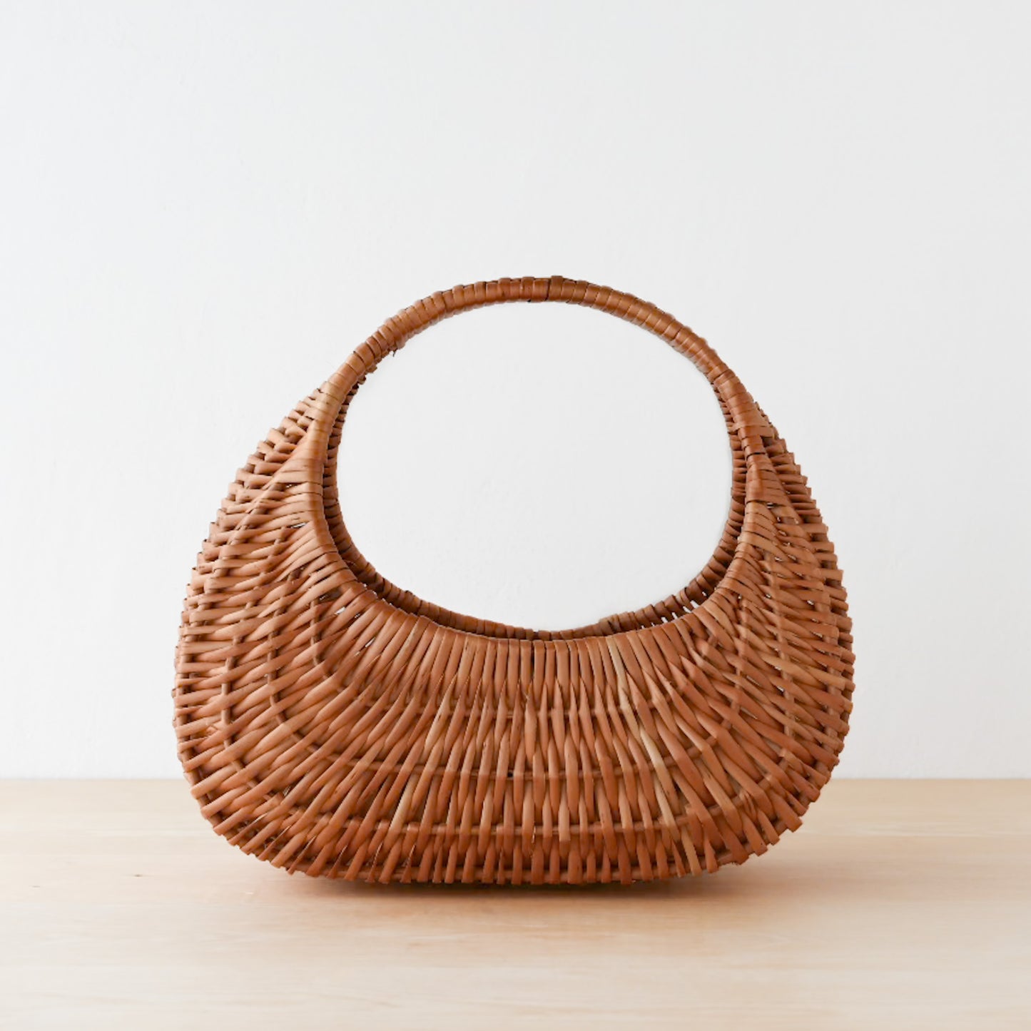 ラトビア  ヘンバスケットM