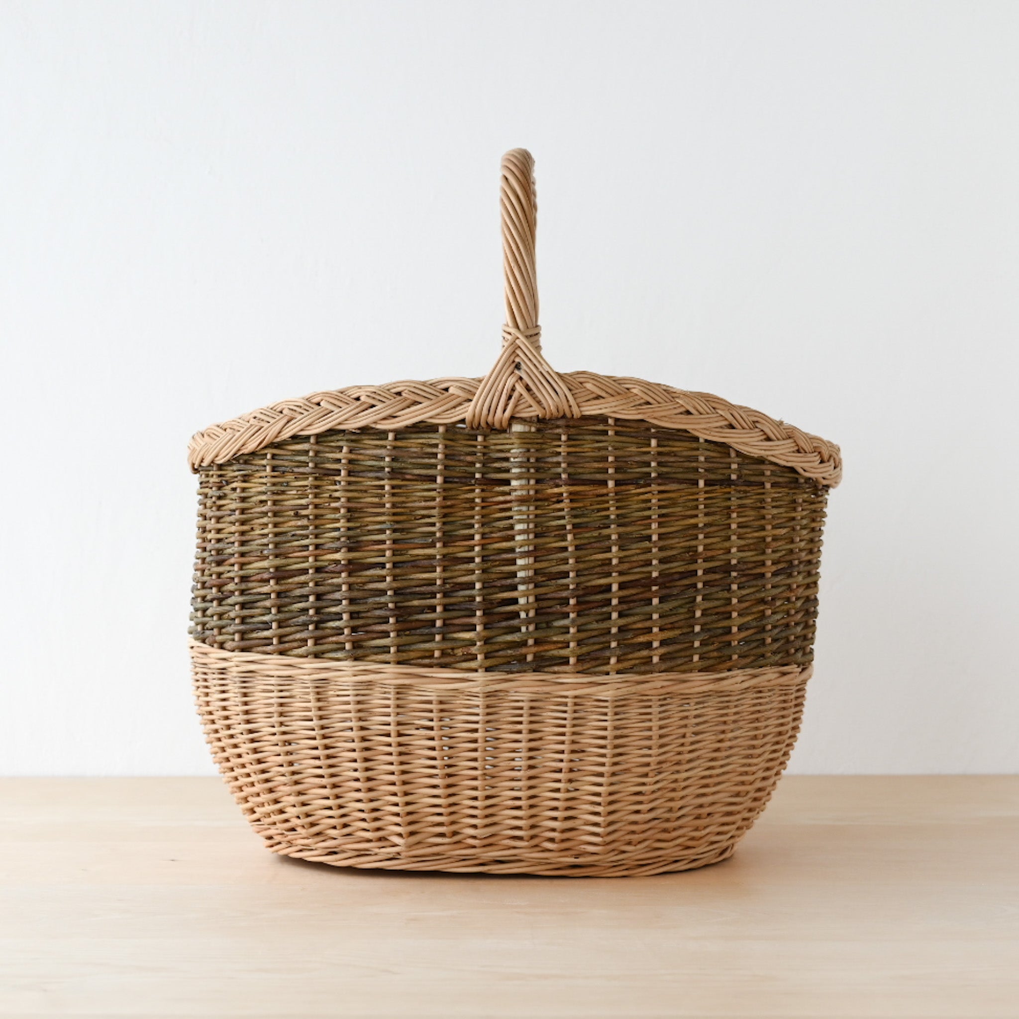 ラトビア  マッシュルームバスケット (ツートン)