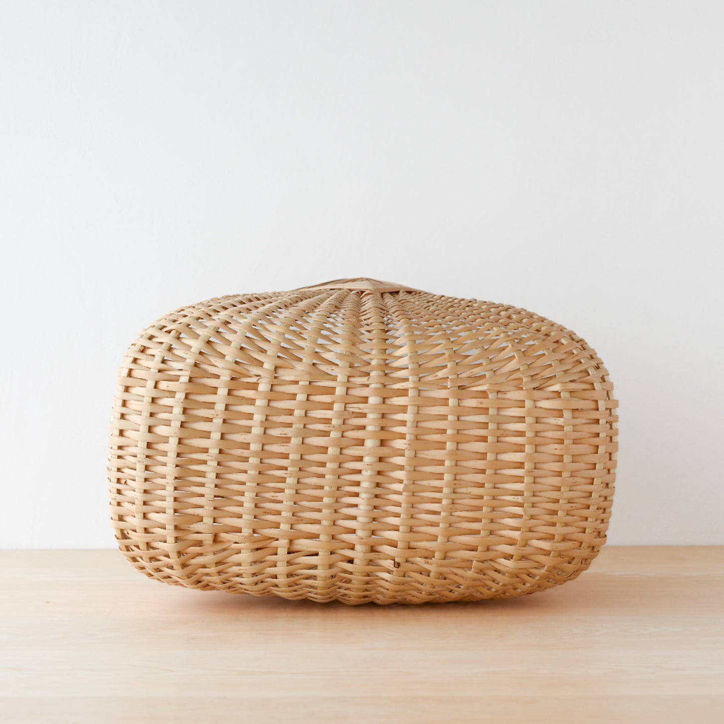 ラトビア  ハンドルバスケット