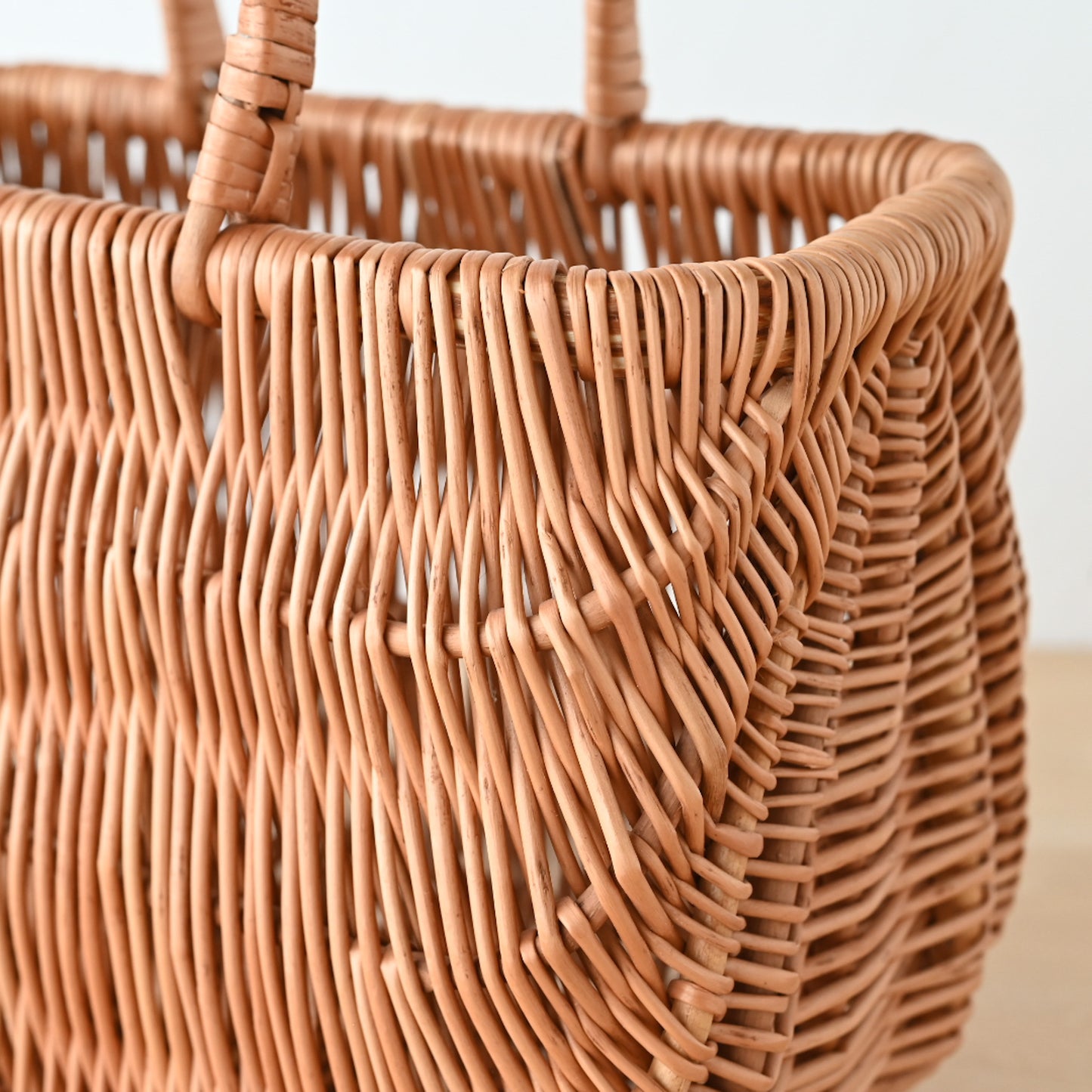 ラトビア  ショッピングバスケットL