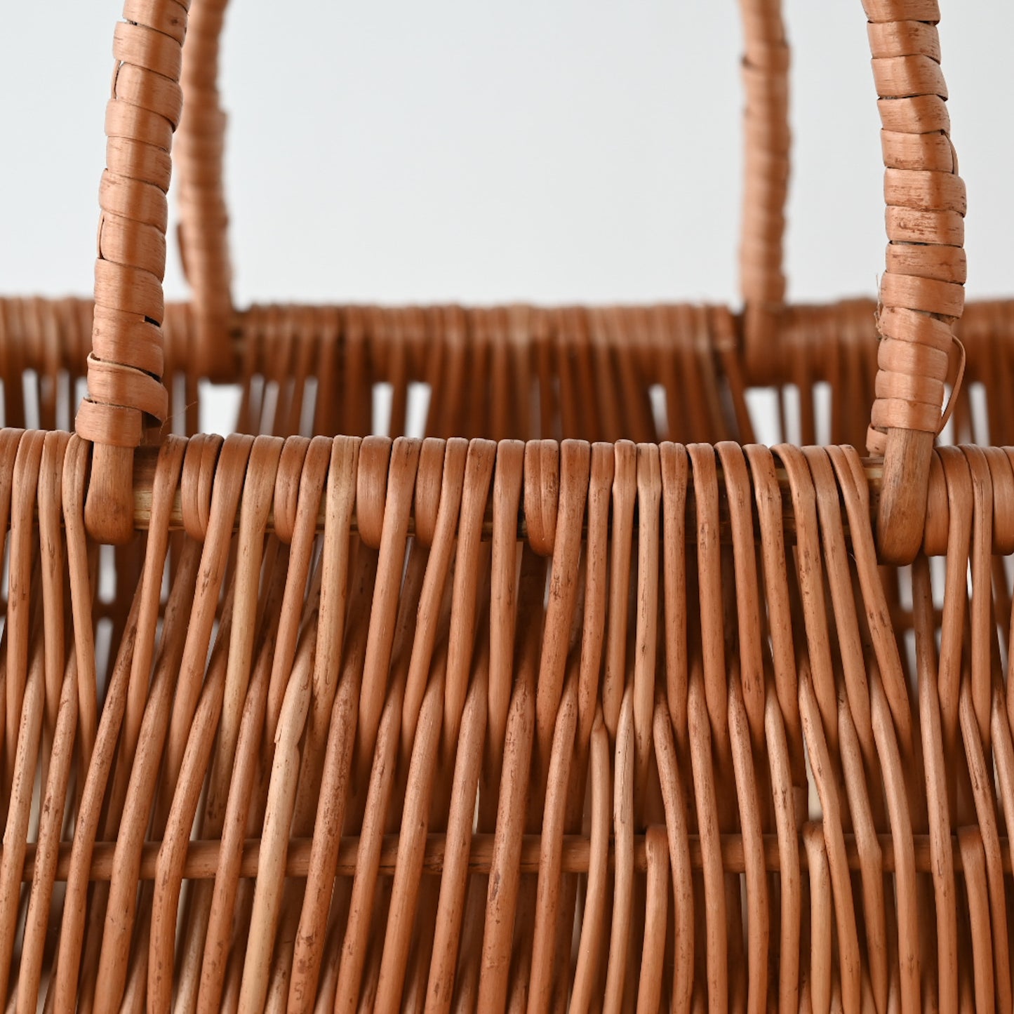 ラトビア  ショッピングバスケットL