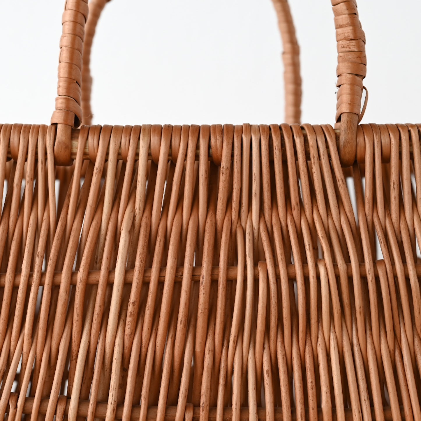 ラトビア  ショッピングバスケットM