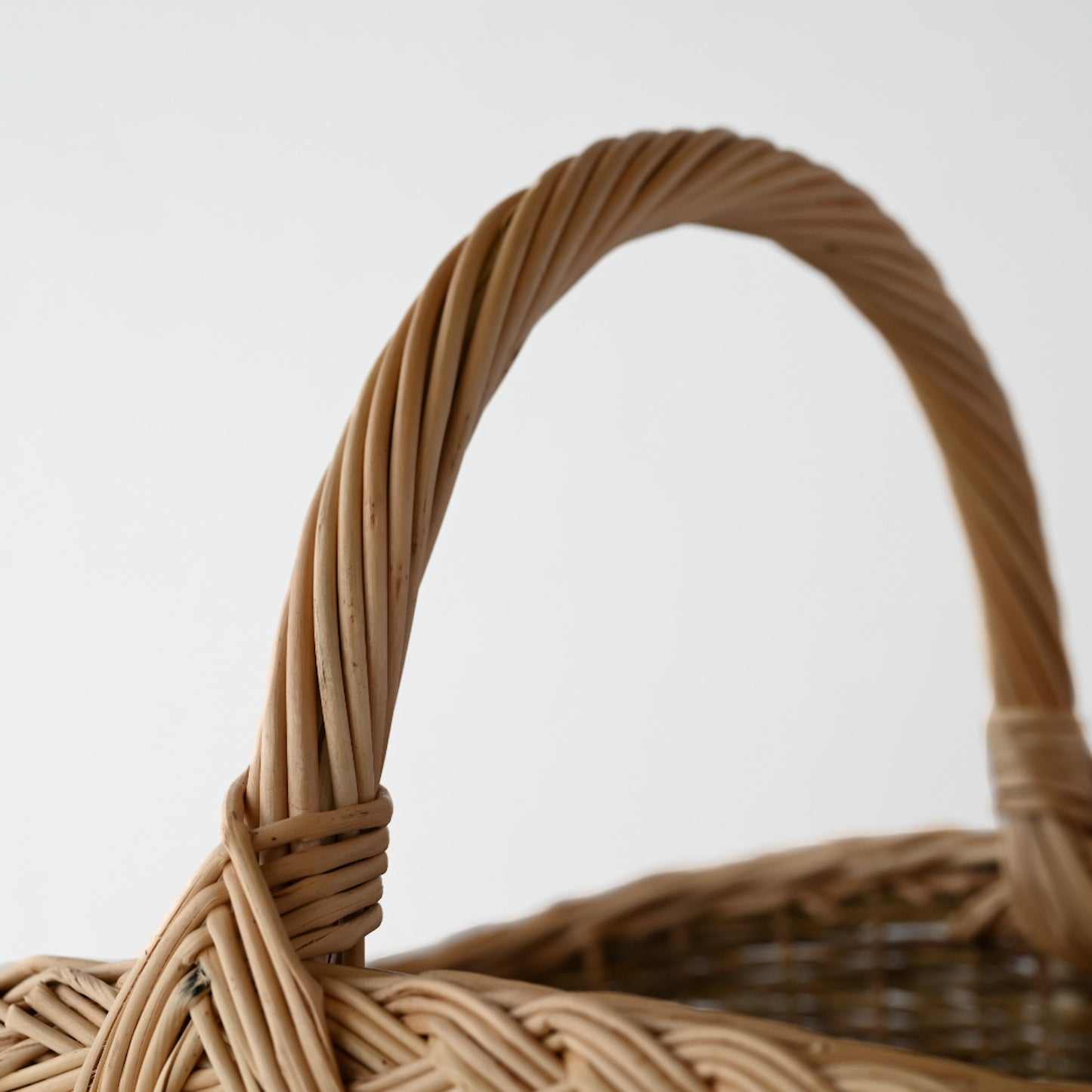 ラトビア  マッシュルームバスケット (ツートン)