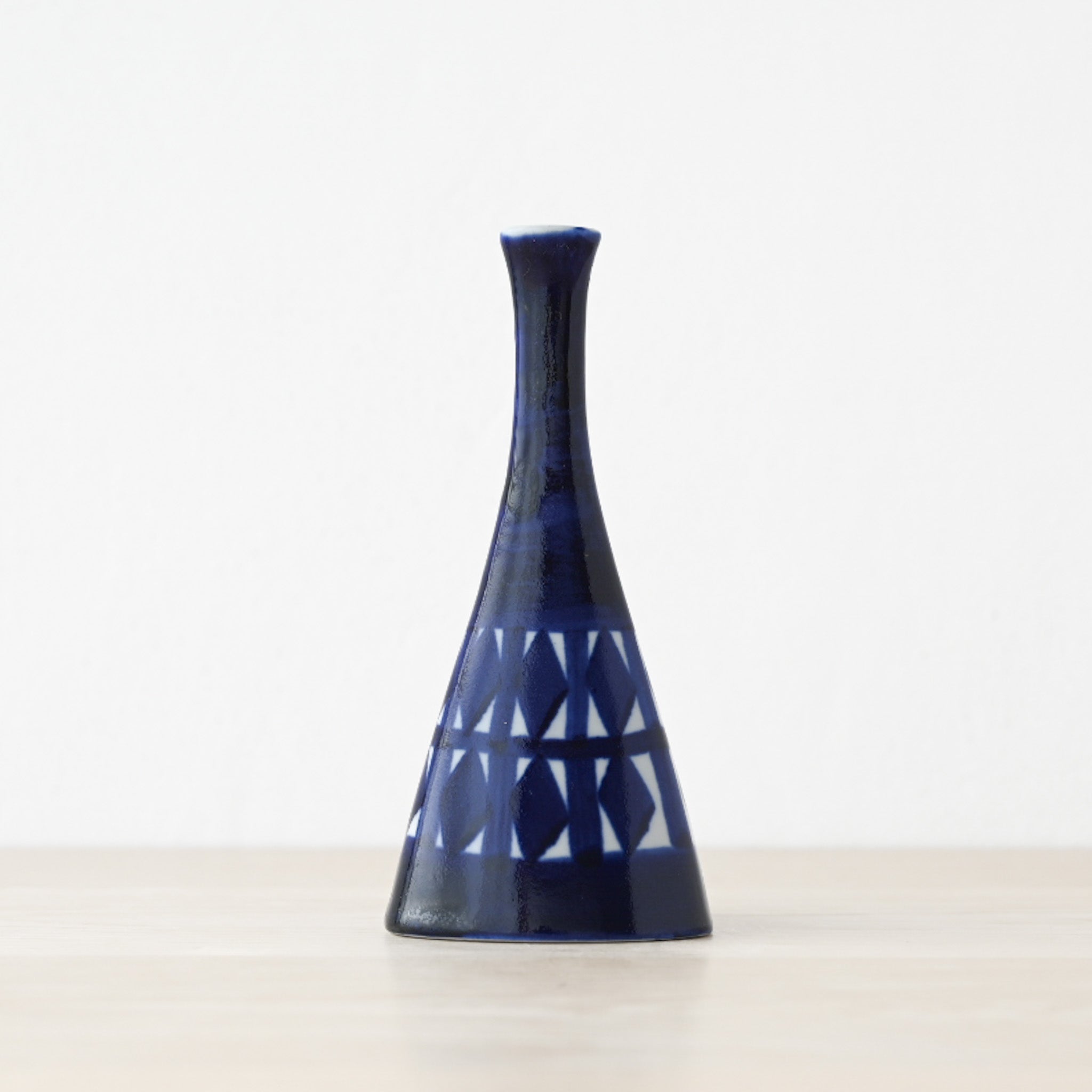 Karin Bjørquist Indigo Series Triangular Vase / カリン