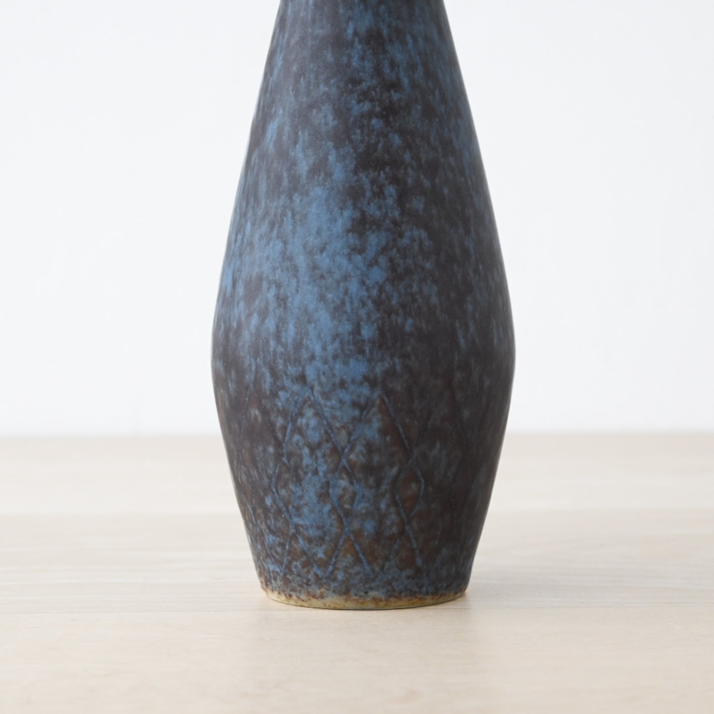 Gunnar Nylund AXV Series Vase / グンナー・ニールンド AXVシリーズ 青と濃茶色の斑模様のフラワーベース